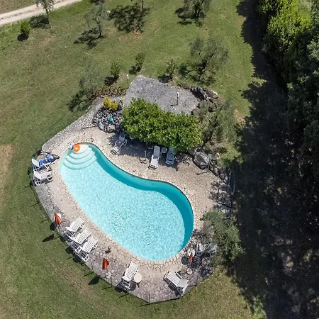 Stunning With Pool For 4 Ferienhaus *